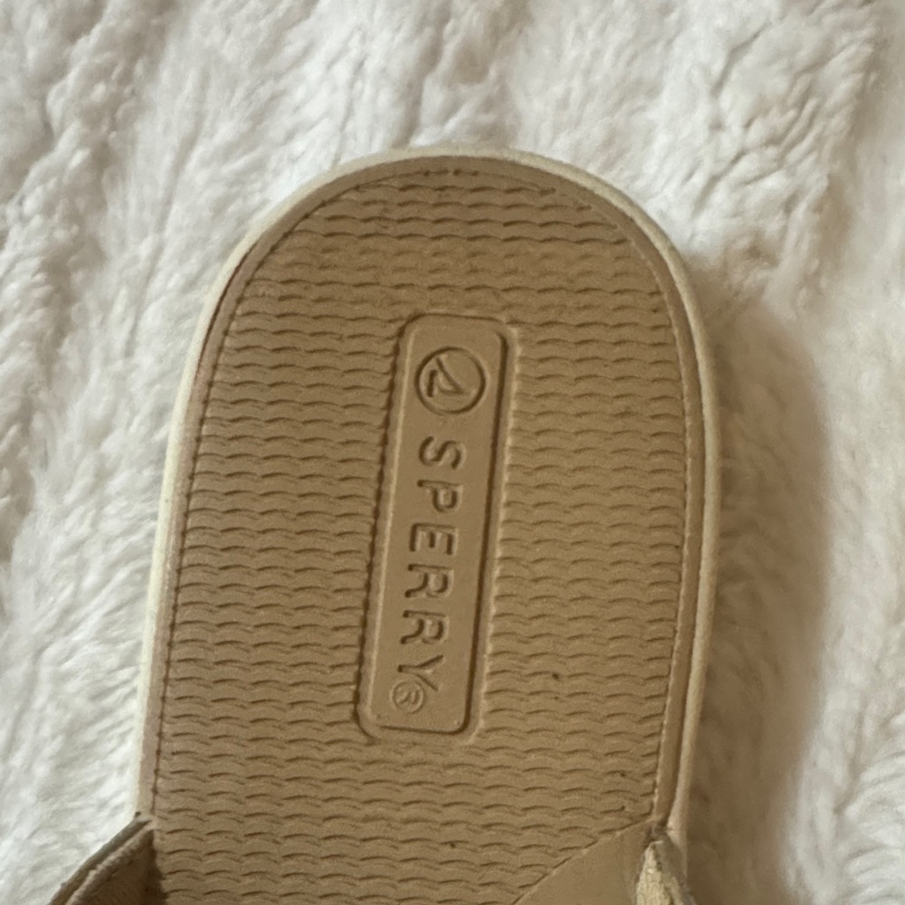 Sperry Women's Metallic Gold and Tan Sandals - Picture 3 of 7